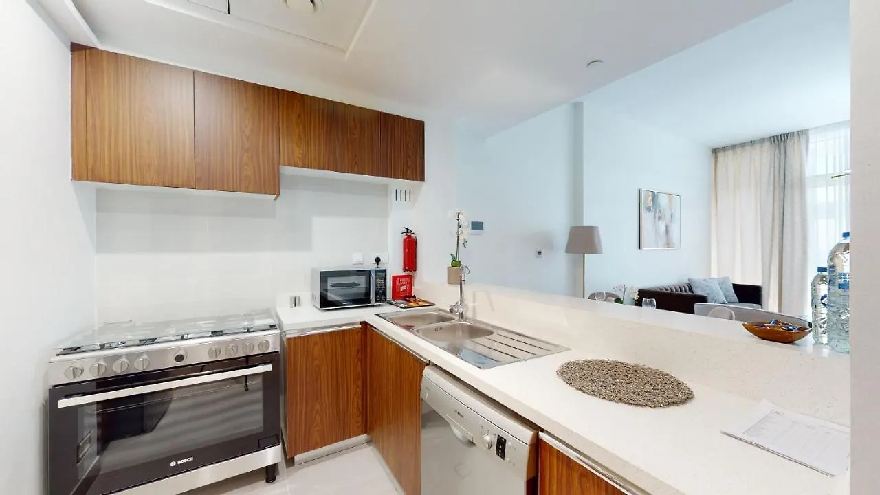 דובאי Cando Holiday Home - High End Apartments